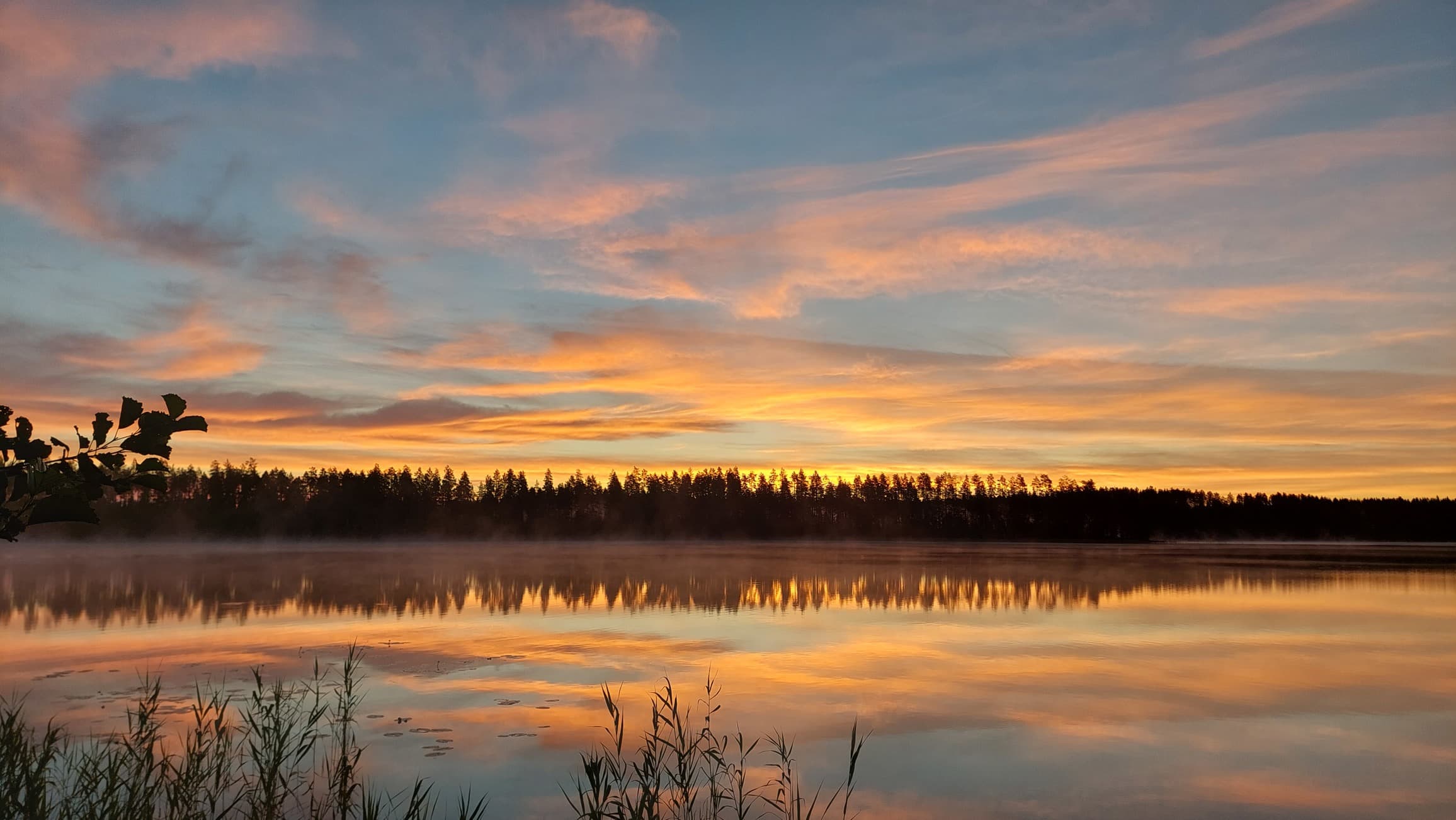 Zonsopkomst meertje Sulkava (Finland)